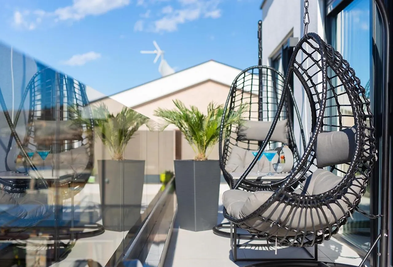 Penthouse Rosa Apartment Malinska Croatia