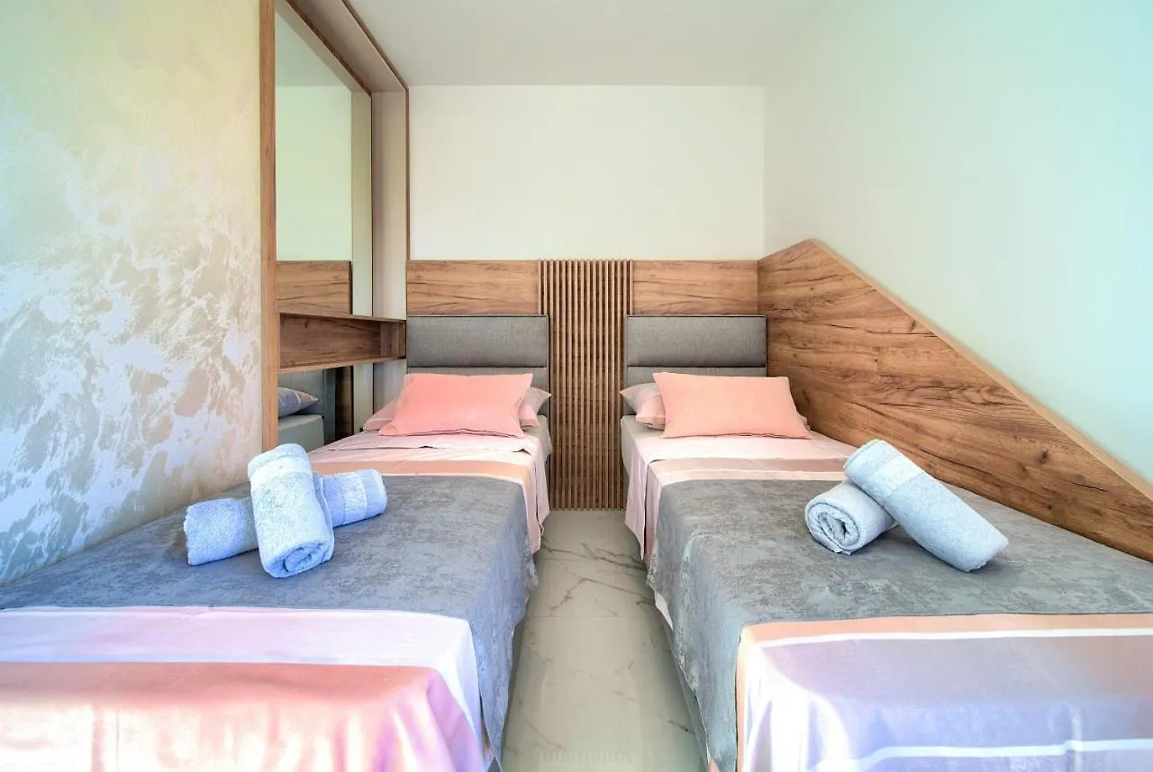 Penthouse Rosa Apartment Malinska Croatia